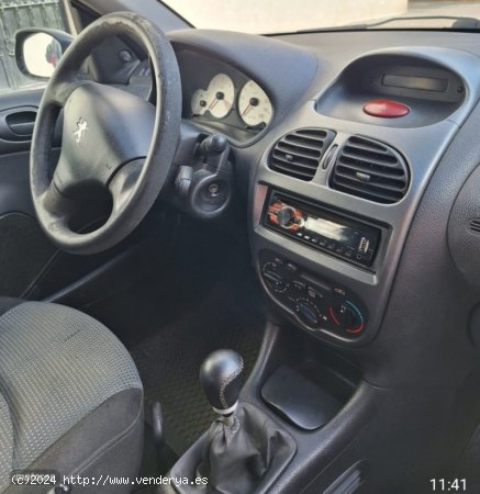 Peugeot 206 1.4 HDI X-Line de 2004 con 195.000 Km por 2.300 EUR. en Cadiz