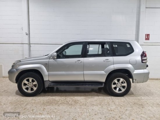 Toyota Land Cruiser Vx d4d de 2004 con 400.000 Km por 11.800 EUR. en Sevilla