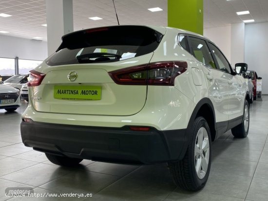 Nissan Qashqai DIG-T 103kW Acenta de 2021 con 57.000 Km por 19.800 EUR. en Malaga