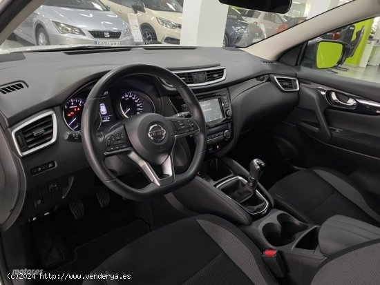 Nissan Qashqai DIG-T 103kW Acenta de 2021 con 57.000 Km por 19.800 EUR. en Malaga