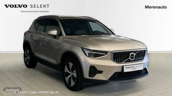 Volvo XC40 Recharge Core, T4 plug-in hybrid, Electrico de 2023 con 30.517 Km por 38.900 EUR. en A Co