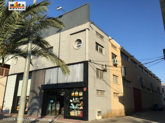 SE VENDE, ALQUILA O ALQUILA EN OPCIÓN COMPRA NAVE INDUSTRIAL EN ZONA POLÍGONO DE CARRÚS - ALICANT