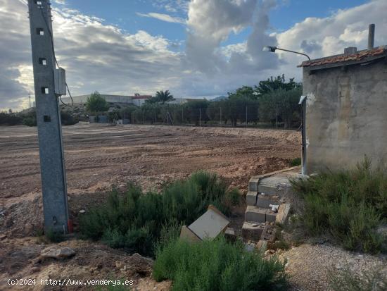 CASA DE CAMPO PARA REFORMAR CON TERRENO ZONA DE MATOLA - ALICANTE