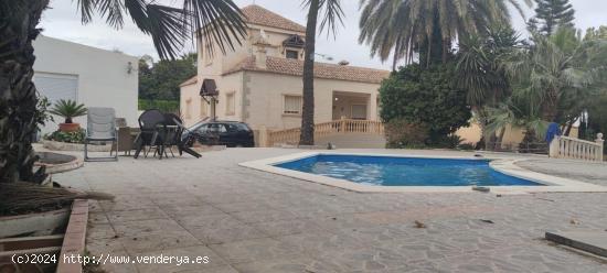 SE VENDE CHALET CON OPCION DE COMPRA EN ELCHE ZONA ALGODA MATOLA - ALICANTE