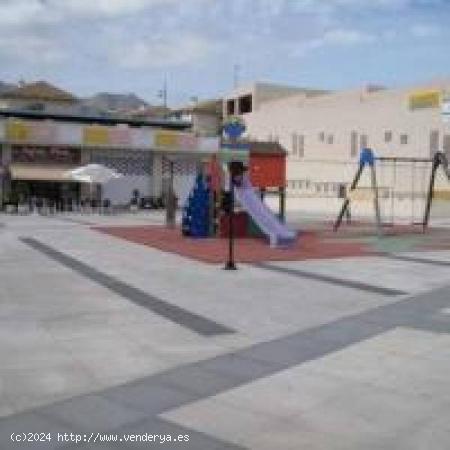 SE VENDE Y ALQUILA  LOCAL COMERCIAL AREA COMERCIAL PLAZA SOL LA NUCÍA - ALICANTE