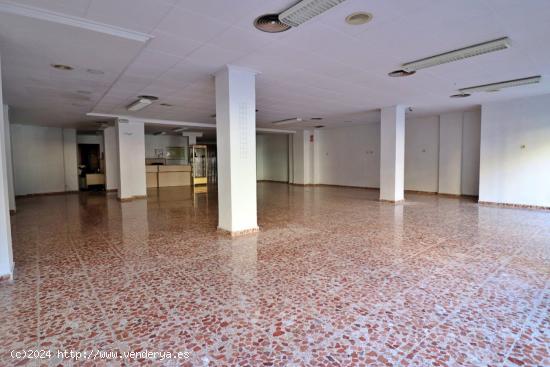 Gran local a tres calles, alquiler, venta y opcion a compra - ALICANTE