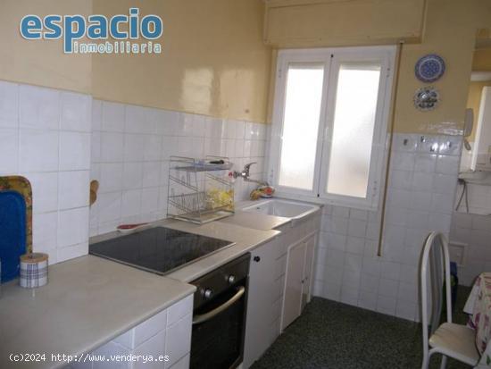 SE VENDE PISO EN LA ZONA ALTA DE PONFERRADA, - LEON