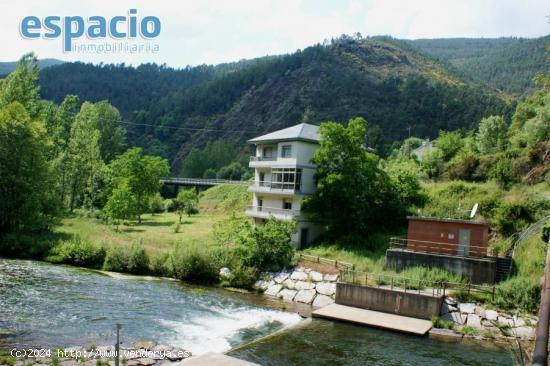 VENTA DE CASA CON FINCA EN PARADA DO LOR - LUGO