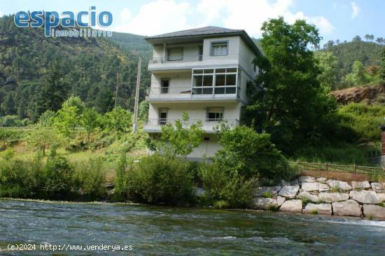 VENTA DE CASA CON FINCA EN PARADA DO LOR - LUGO