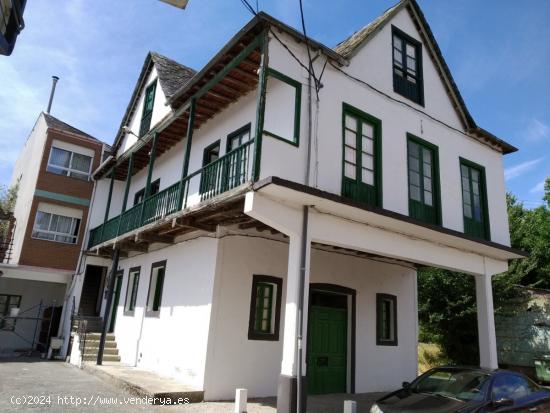  VENTA CASA SEÑORIAL CON FINCA Y ANEJOS EN CACABELOS - LEON 