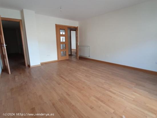 BONITO APARTAMENTO A LA VENTA ZONA CASCO ANTIGUO DE PONFERRADA - LEON