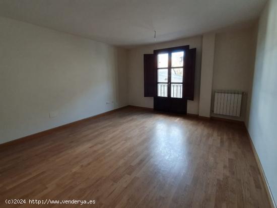 BONITO APARTAMENTO A LA VENTA ZONA CASCO ANTIGUO DE PONFERRADA - LEON