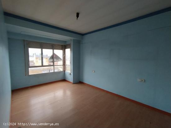  VENTA  PISO ZONA CUATROVIENTOS EN PONFERRADA - LEON 