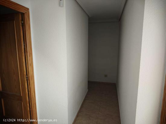 OPORTUNIDAD VIVIENDA EN ALTABIX - ALICANTE