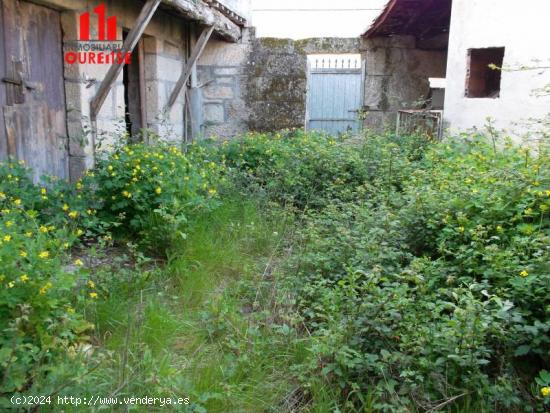  VIVIENDA UNIFAMILIAR CON PEQUEÑA PARCELA EN LA CABEANCA - ORENSE 