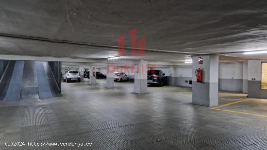  PLAZA DE GARAJE CERRADO EN EL CENTRO - ORENSE 