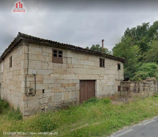  CASA DE PIEDRA PARA REFORMAR EN UN PUEBLO DE AMOEIRO Y CERCA DE OURENSE - ORENSE 