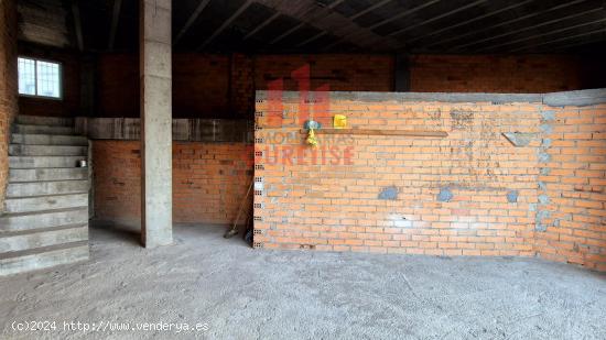 LOCAL COMERCIAL EN LA ZONA UNIVERSITARIA DE OURENSE - ORENSE