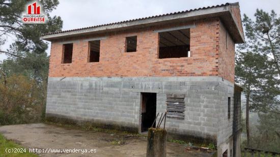  CASA EN CONSTRUCCIÓN EN BARBADÁS. - ORENSE 