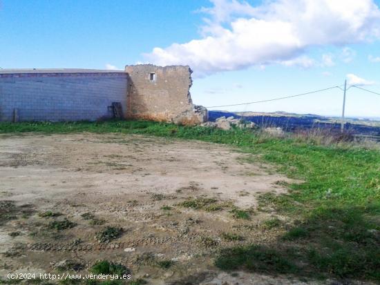 ESPLENDIDO SOLAR URBANO EN CALACEITE - TERUEL