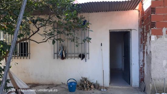 Casa con parcela  Camino de Los Puros - MURCIA