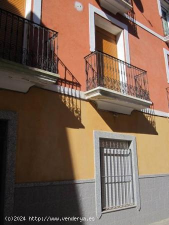 CASA EN EL CENTRO DE NOVELDA - ALICANTE