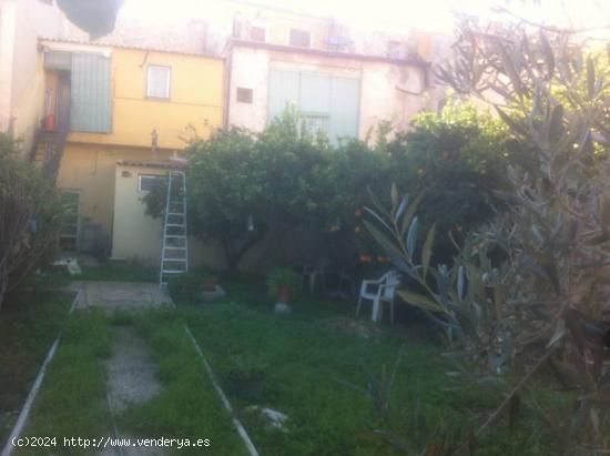  CASA  IMPRESIONANTE CON UNA PARCELA DE TERRENO DE 200 METROS - ALICANTE 