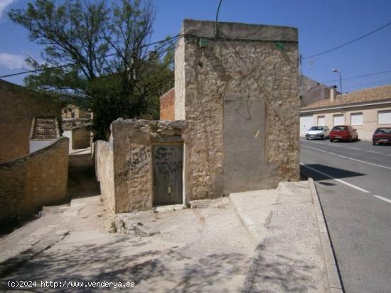 CASA SOLAR EN PUEBLO - ALICANTE