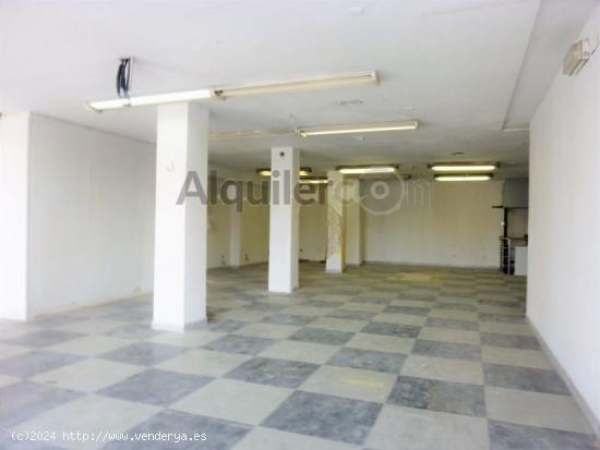 LOCAL DE 310 M2 JUNTO AL HOSPITAL VALDECILLA - CANTABRIA