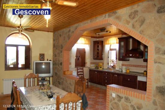 VENTA CHALET CON DOS VIVIENDAS - CACERES