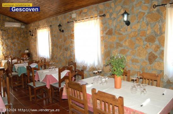 VENTA CHALET HOSTAL RESTAURANTE CON PARKING - CACERES