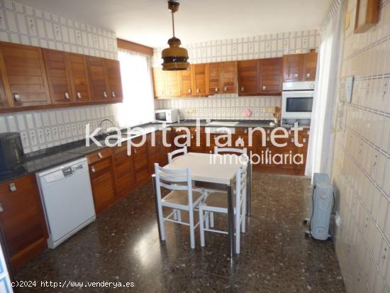 Piso a la venta situado junto al parque  Mestre Ferrero de Ontinyent - VALENCIA