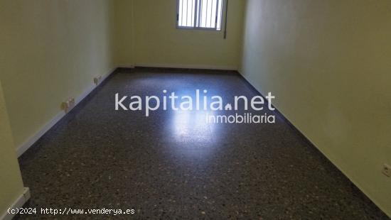 Alquiler de entresuelo comercial en Ontinyent (Valencia) zona Sant josep - VALENCIA