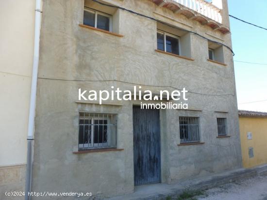  Casa a la venta en Ontinyent, zona La Costa. - VALENCIA 