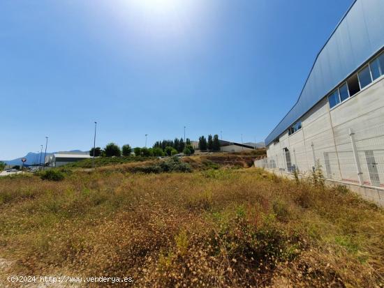 Solar industrial Chaflan a la venta en Atzeneta de Albaida. - VALENCIA