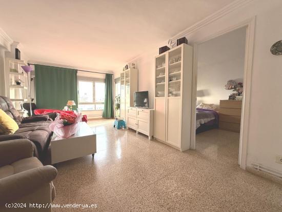  Piso para Inversores con 3 Dormitorios y 2 Baños en El Fortí, Palma - BALEARES 