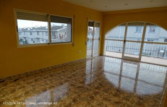 Piso de 75 m2 con 3 dormitorios muy cerca de la playa - TARRAGONA