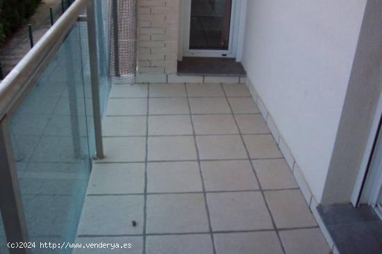 Apartamento de 59 m2 con 2 dormitorios con piscina y jardín comunitario - TARRAGONA