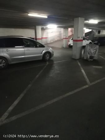 PLAZA DE PARKING PARA COCHE O MOTO - BARCELONA