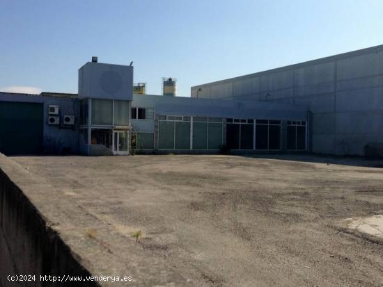 REF 2214 NAVE 1500 m2 NAVE + 1500  m2 CAMPA POLIGONO INDUSTRIAL PORRIÑO - PONTEVEDRA