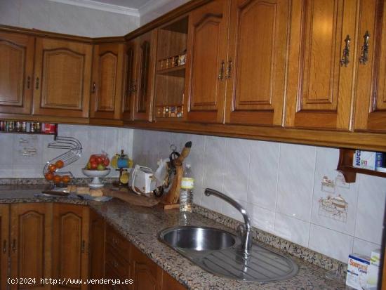  REF 0453 PISO TRES DORMITORIOS Z. PARQUE INFANTIL (O PORRIÑO) - PONTEVEDRA 