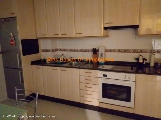  REF 2805 PISO 3 DORM. 2 BAÑOS CON GARAJE ( PONTEAREAS ) - PONTEVEDRA 