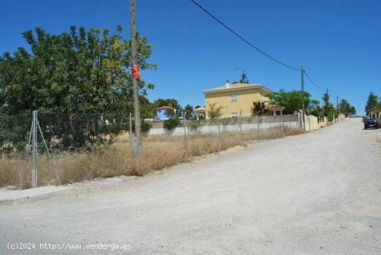  ESTUPENDA PARCELA MUY CERCA PARQUE SAN VICENTE EN LLIRIA - VALENCIA 