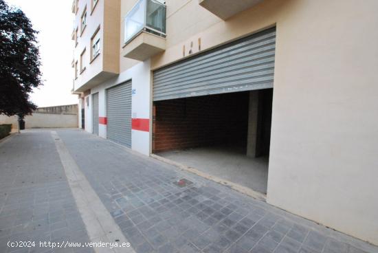  Local comercial de 90 m2, zona de Mura, cerca del centro - VALENCIA 