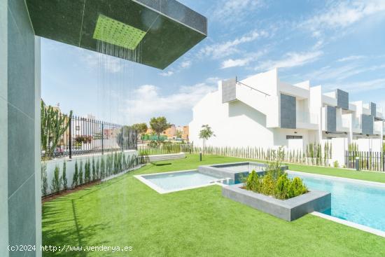 Nuevo conjunto residencial en Los Balcones (Torrevieja) - ALICANTE