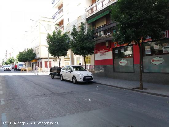  MAGNIFICO LOCAL EN AVENIDA PRINCIPAL EN CIUDAD JARDIN, CORDOBA - CORDOBA 