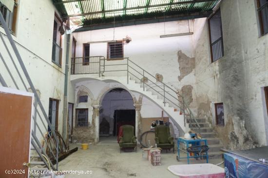 MÁGNIFICA CASA-SOLAR en zona de la MAGDALENA - CORDOBA