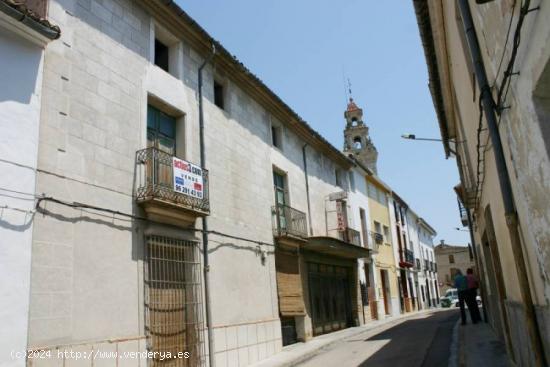 SOLAR CENTRICO-ANTIGUO CINE - VALENCIA