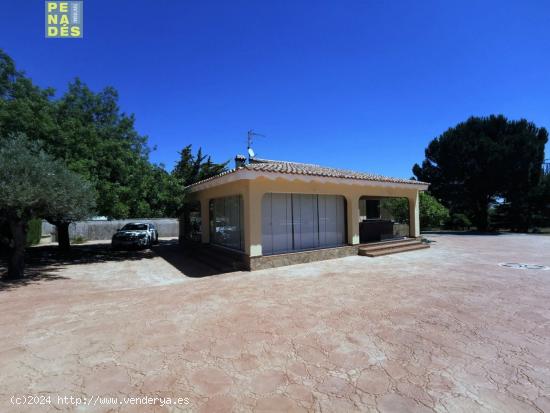  BONITO CHALET EN ZONA TRANQUILA CERCA MONTAÑA. - VALENCIA 