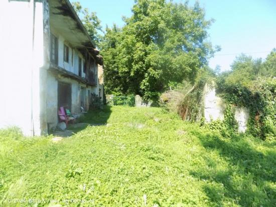  ESTUPENDO CONJUNTO DE TRES CASAS PARA REFORMAR EN ESCALANTE - CANTABRIA 